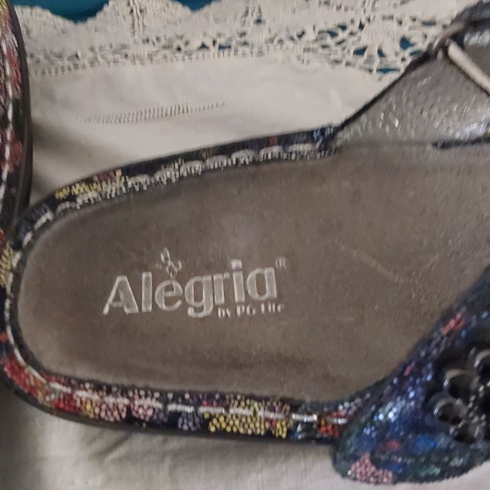 - Algeria Open Toe Sandals - Picture 9 of 11